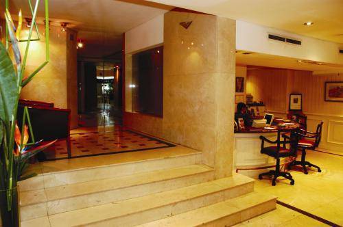 Up America Plaza Hotel