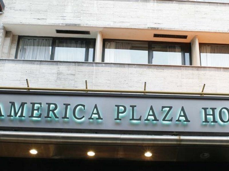 Up America Plaza