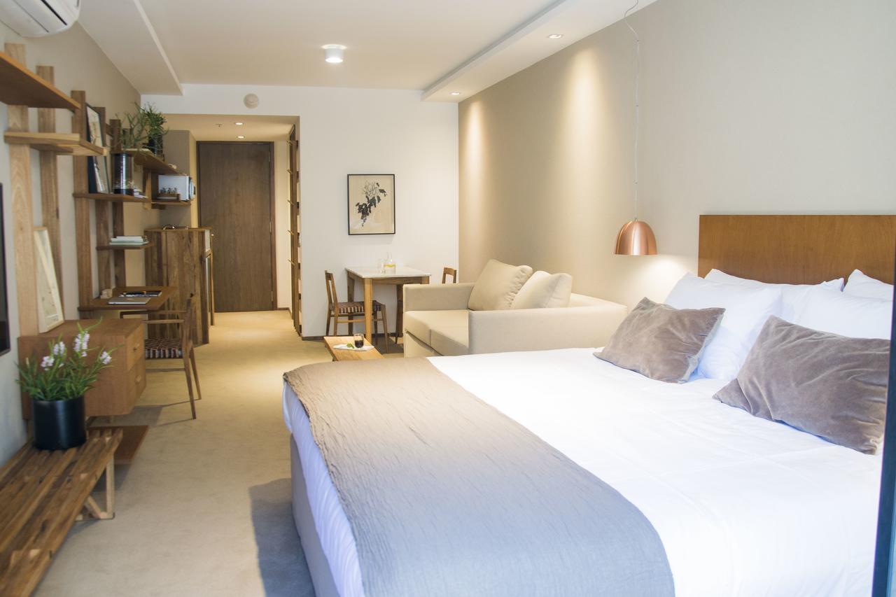 Hotel Aq Tailored