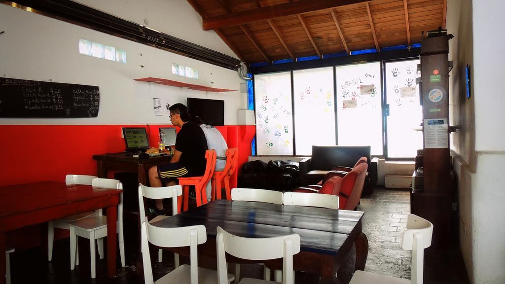 Play Soho Hostel