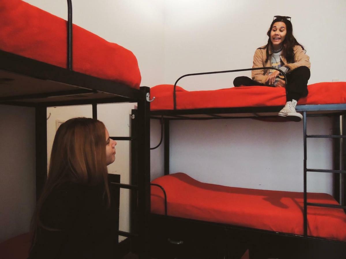 Ideal Center Hostel *