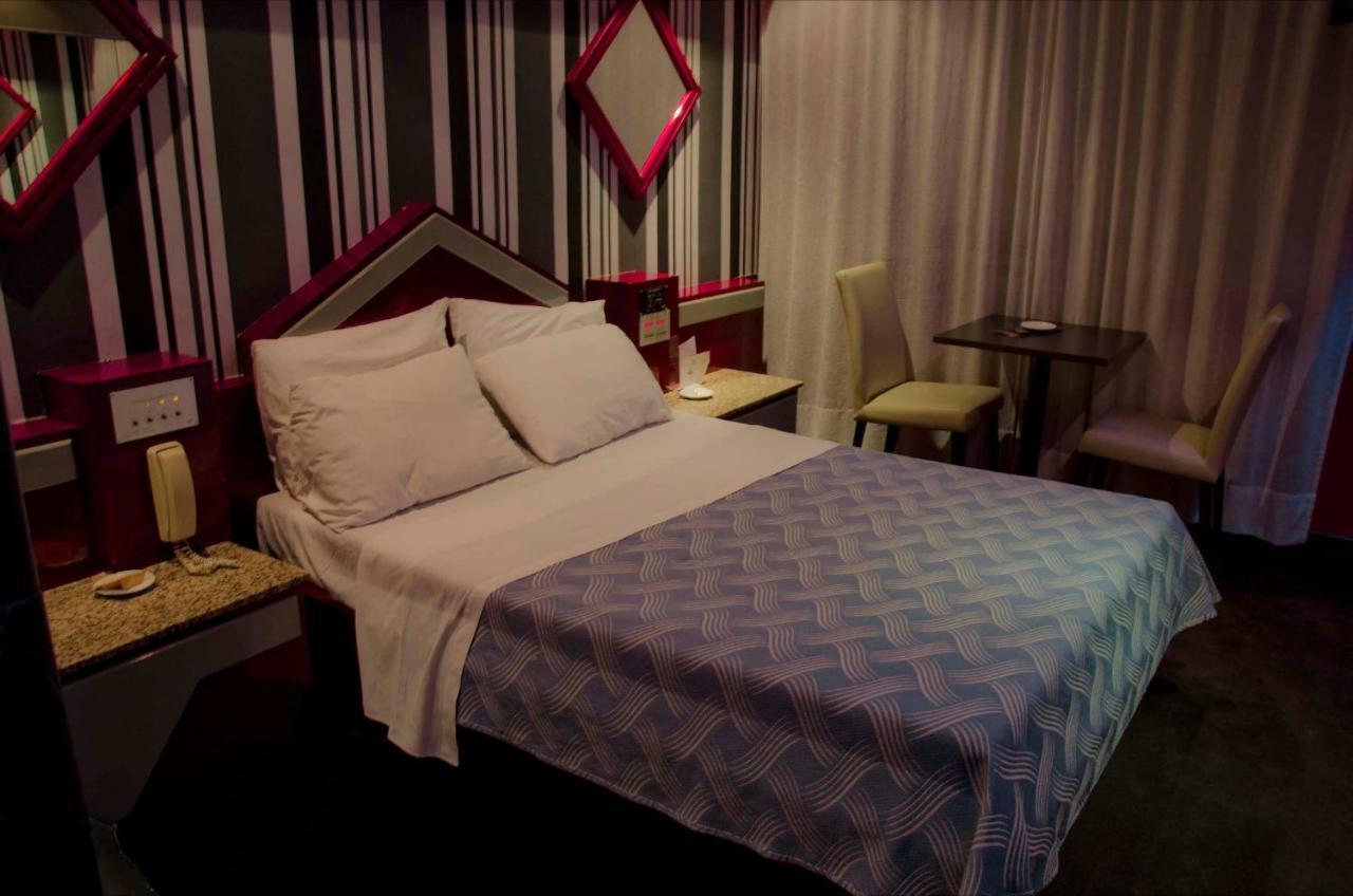 Love hotel Cedro Azul *
