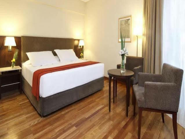 Hotel Nh Florida 4*