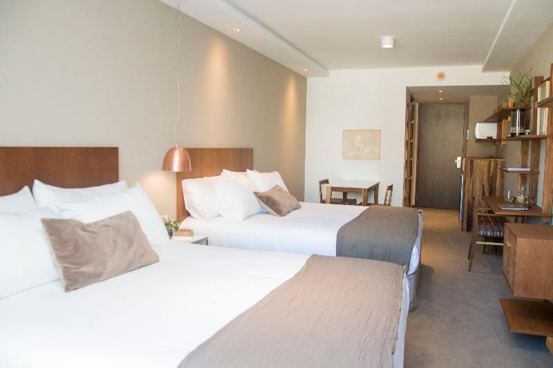 Aq Tailored Hotel